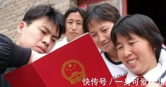房子|父母已过世,房产证是父母的名字,子女该如何继承?过来人告诉你