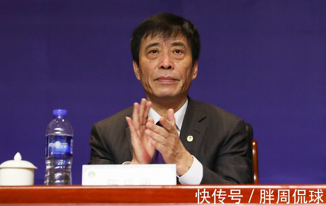费南多|艾克森拒绝为国足出战,李霄鹏高情商回击,里皮爱徒后悔也晚了