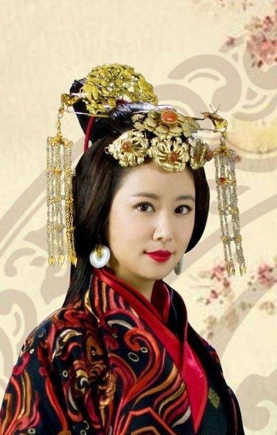 光武帝|光武帝刘秀眼中的完美妻子阴丽华，历史上的她到是个什么样的人