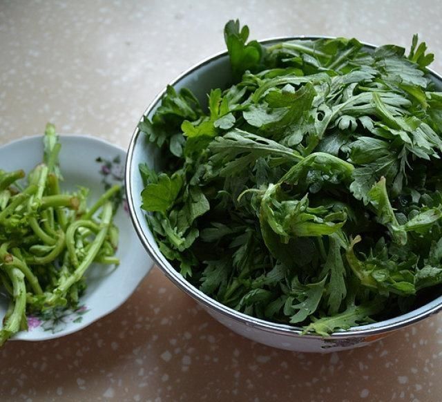 品尝|第一次用蒸的方法来品尝茼蒿的美味,感觉很好