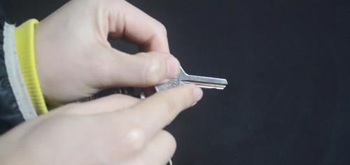 锈迹|在钥匙上涂点牙膏真厉害, 10个家庭9个都需要, 早点知道就好了