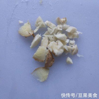 老妈做的蒜苗炒牛肉，怎么吃都不腻