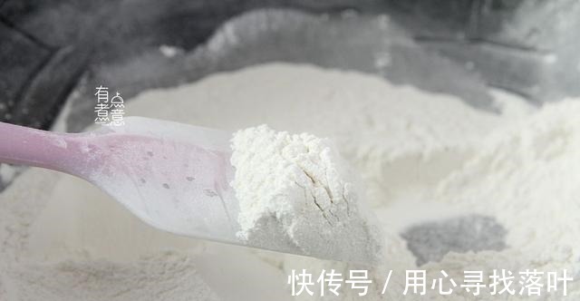 掉发|秋天到了,吃核桃栗子不如吃它,经常掉发多吃点,泡着吃真香啊!