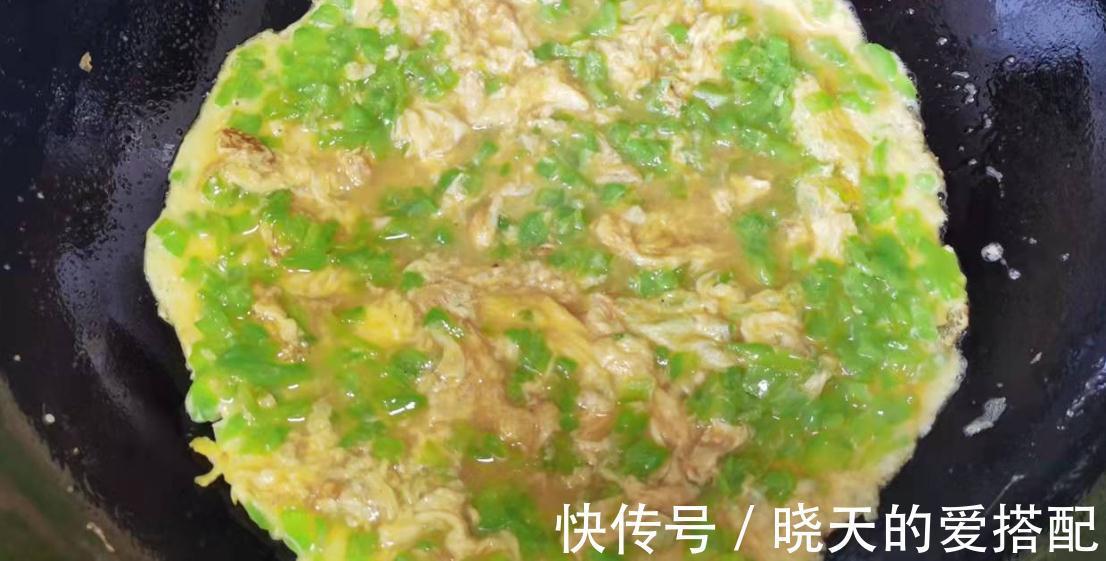 搅拌均匀|苦瓜煎蛋不苦，还清脆爽口，这是需要一些小技巧的，收藏哦