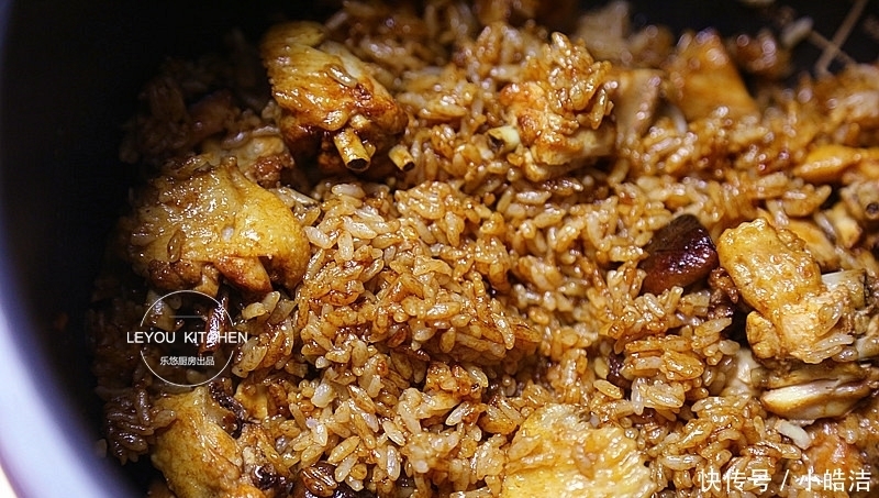  夏天的懒人焖饭，饭菜一锅出，平时一碗的饭量，现在能吃两碗