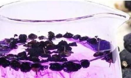 中医|人们常用枸杞泡水喝,但上百年来却毫无效果,原来第一步便做错了