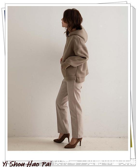 卫衣的15种秋季简单穿搭分享!把休闲的单品穿出轻熟优雅的感觉