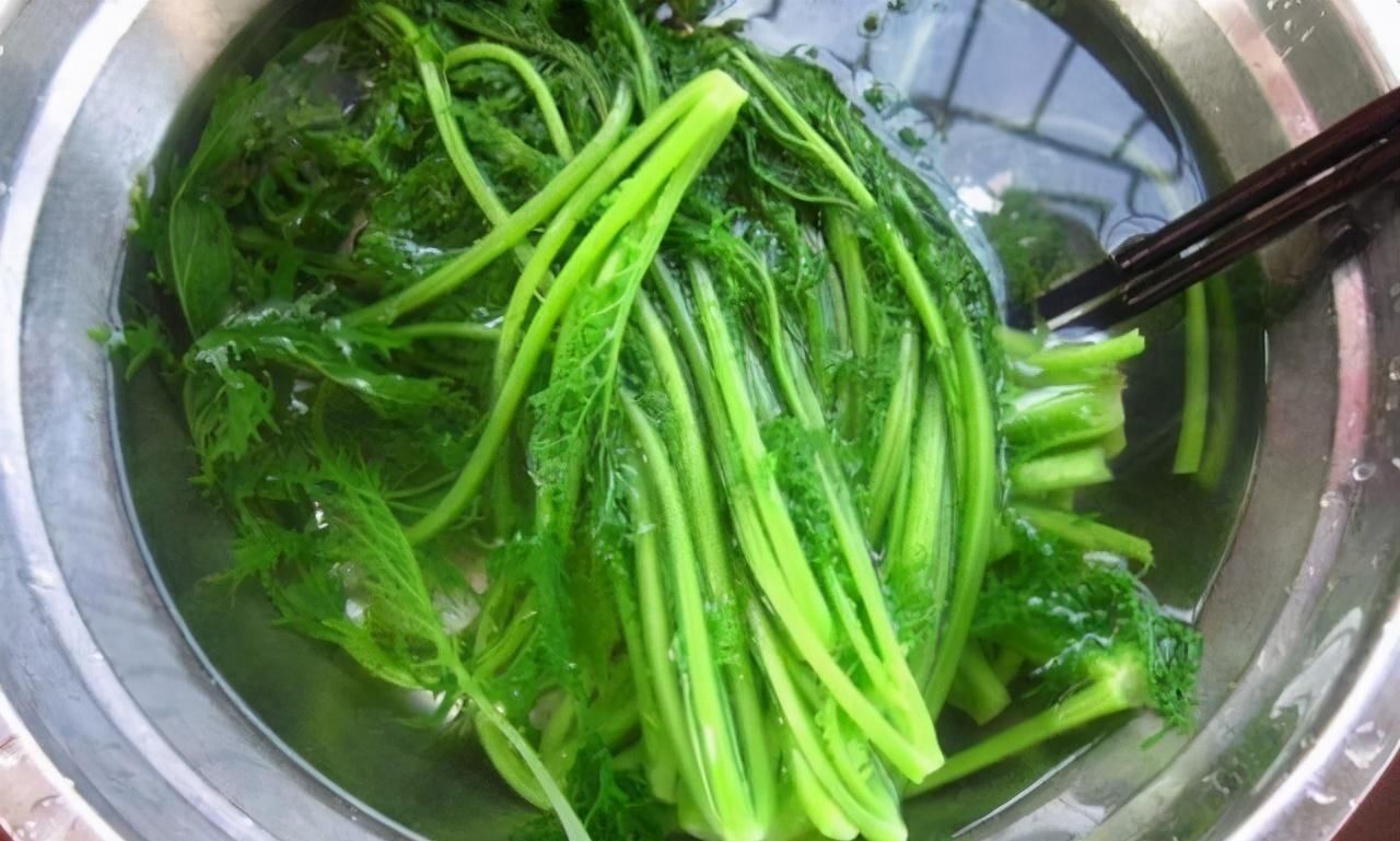 肠胃|冬季不想大肚腩，坚持吃3种食物，排毒燃脂，清肠胃，早吃早受益