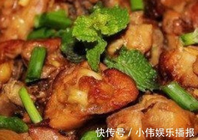 大人小孩都喜欢的荤菜,鲜嫩多汁,骨香浓郁,咬一口能滋出肉汁来