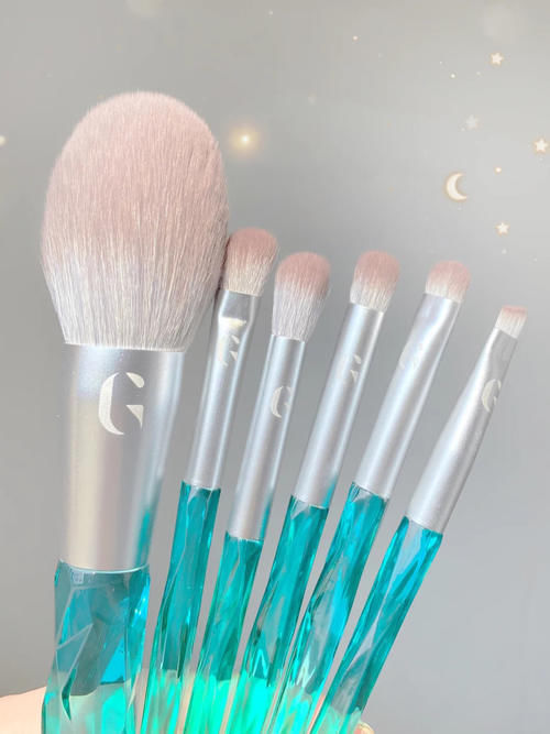 01年女生都在回购的彩妆护肤，用完我真香了！