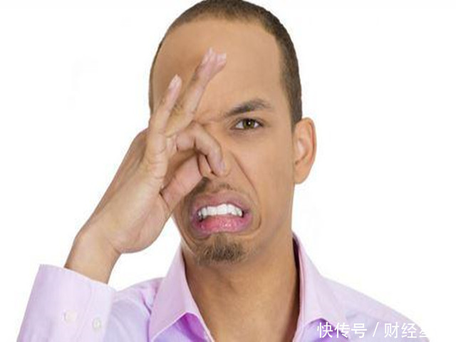 干燥|双脚是肝脏健康的“晴雨表”,连续出现这3种异常,肝病来袭