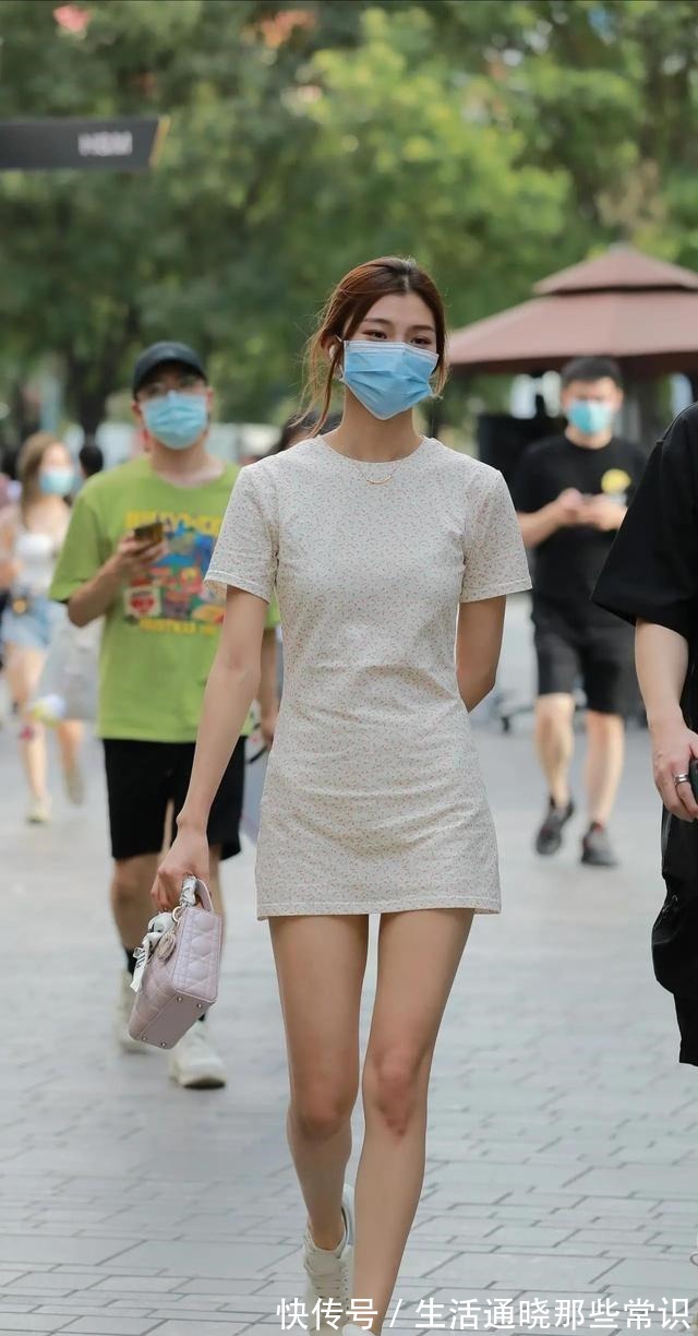 半身裙 紧绷束腰的瑜伽裤,简单得体的款式下,风靡街头!