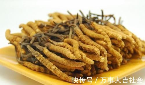 排毒|女性不想显老,推荐多吃3种食物,排毒清肠,补水养颜,试试吧