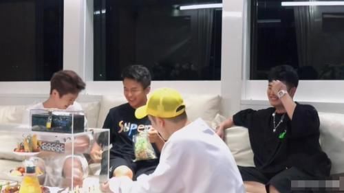 王征宇|內容“借鑒”《極挑》,情懷“引用”《跑男》,這檔綜藝還剩啥?