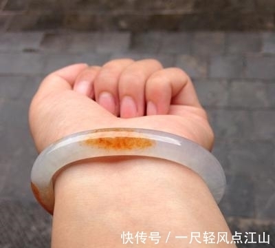 翡翠手镯 一般冰种玉镯子的价位