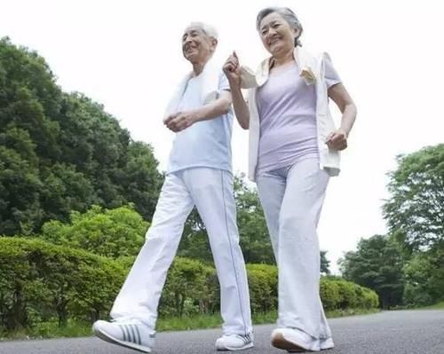 关节|夫妻坚持运动5年，最后膝盖却走坏了？结果让人值得深思！