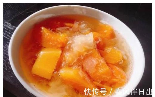 木瓜银耳羹 它是“护肤大王”,隔几天吃一次,皮肤白皙紧致,显年轻!