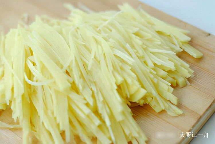 天冷后要多吃土豆,分享土豆的8种做法,煎炒拌炸样样有,真解馋