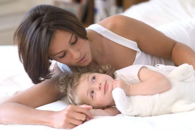 剖腹产|“电话响了,水开了,有人敲门,孩子哭了”,你会先处理哪件事