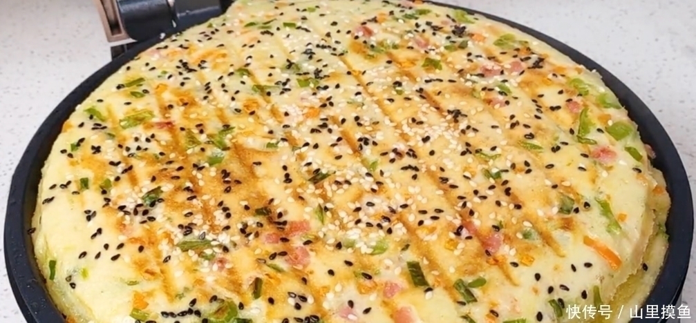 1碗大米打2鸡蛋,不熬粥不做饭,出锅松软鲜香,大人孩子都爱吃