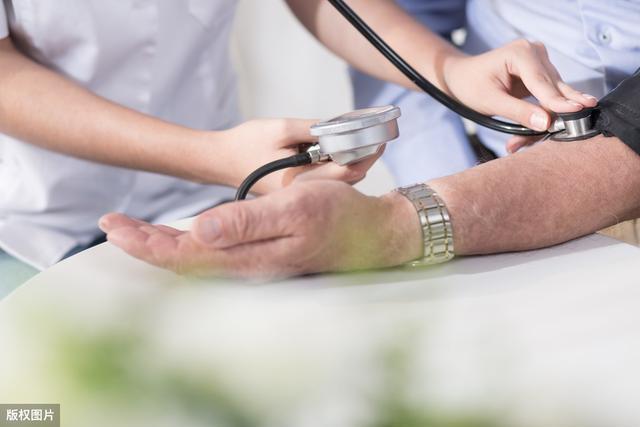 肝脏|高血脂的罪魁祸首找到了,并非肥肉,医生饭后2件事早就该改掉