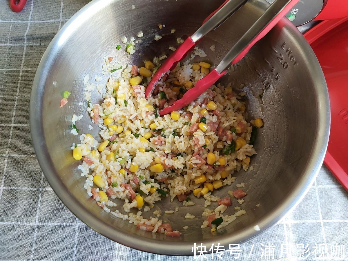 吃法|米饭新吃法,搭配各种食材,煎成美味的丸子,大人小孩都爱吃