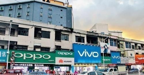 hovm|单从手机质量做工来说,小米华为和oppo、vivo,哪家最好?