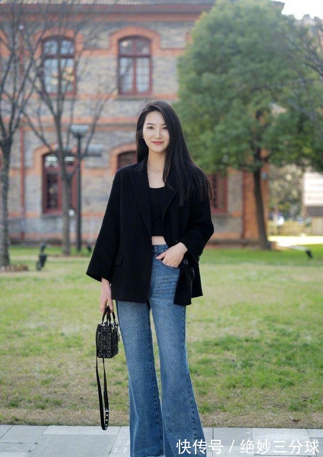 高人|高人美女,穿着紧身牛仔裤,长腿太惹眼,气质超凡