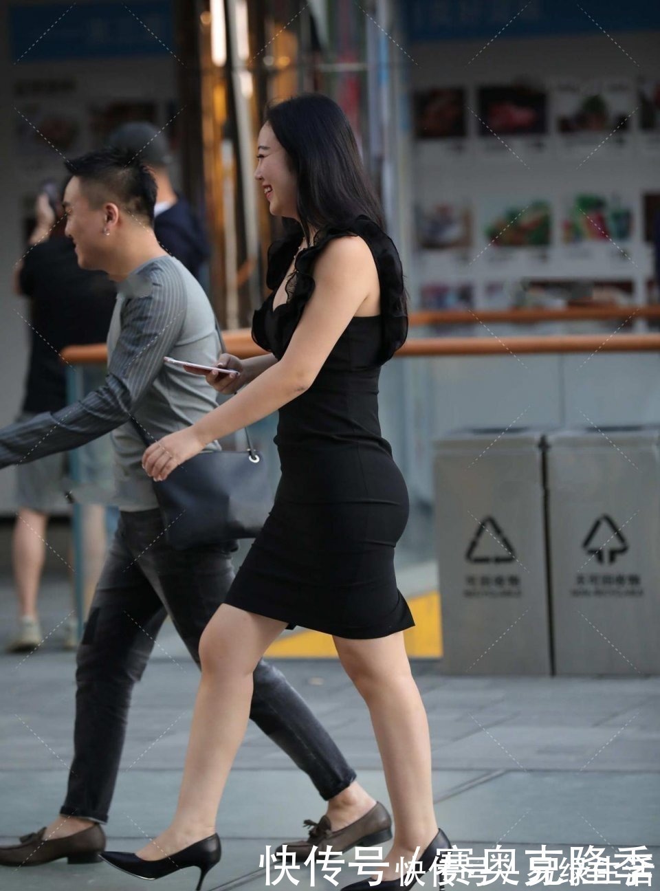 身材|无袖修身裙,如何穿搭才能展现身材高级感,分享妙招教你提升衣品