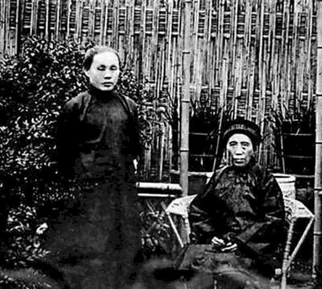 自杀|郭沫若的4个女人:发妻独守68年,一个为改国籍,一对姐妹花自杀