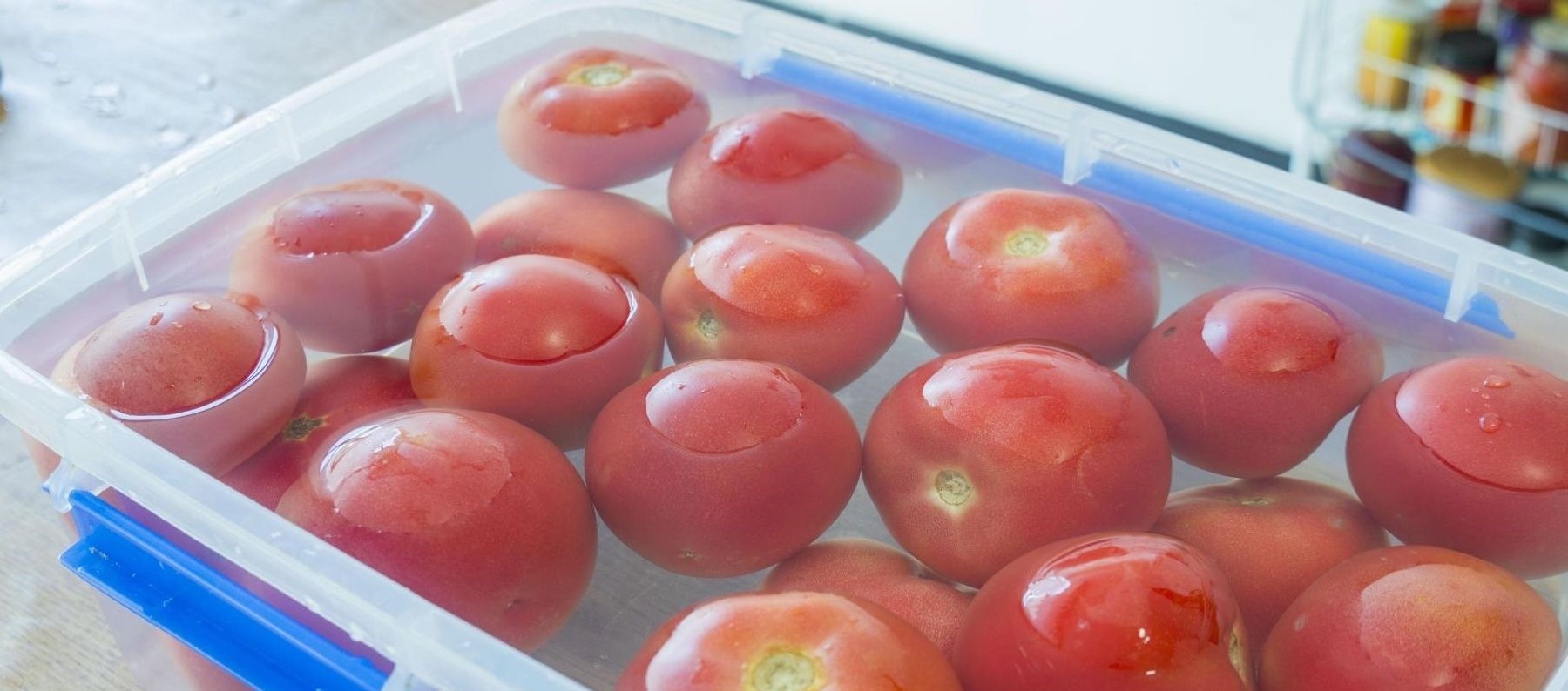 教你在家腌西红柿,1次腌10罐不够吃,做法简单,放12个月不会坏