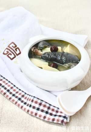 汤鲜肉香|炖鸡汤要不要加料酒?选好食材,掌握好“3步法”,汤鲜肉香不柴