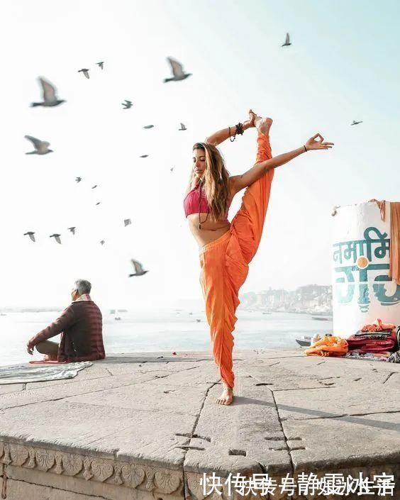 脚跟|10个适合居家练习的瑜伽体式，练完超级舒服