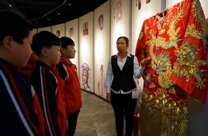  古城街道横河小学|河北滦州：艺术馆里的校外课堂