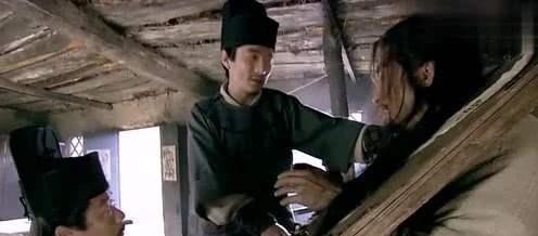  没事|《水浒》最悲催的狱吏，别人拿银子没事，他们一拿就倒霉