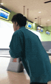 |【幽默神回复】为什么男人宁愿打游戏,也不愿意追女生?网友:游戏还有个进度条呢。