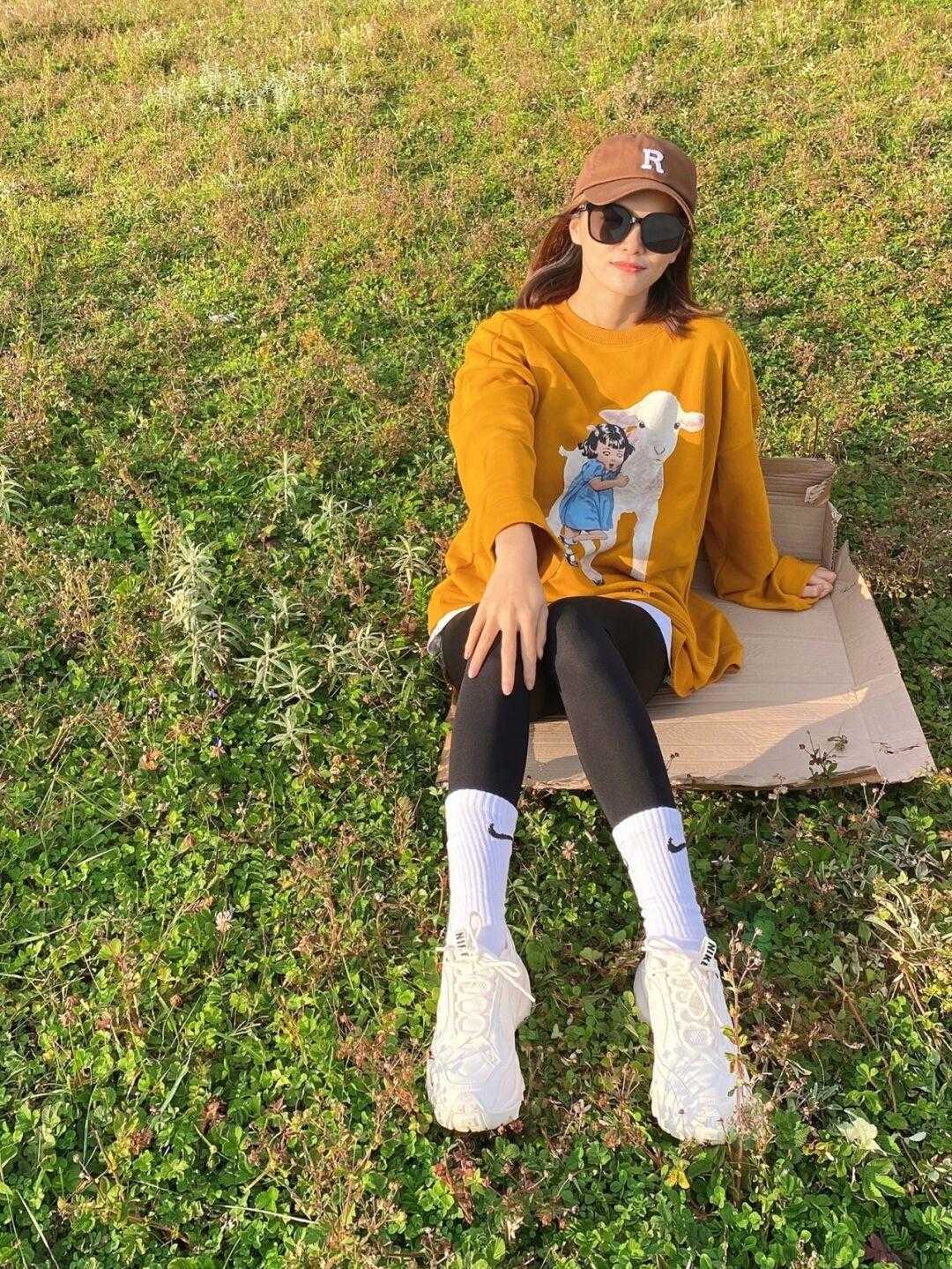 搭配 入冬后,还种裤子那么火,竟然是打底裤的升级版?简直太显瘦了!