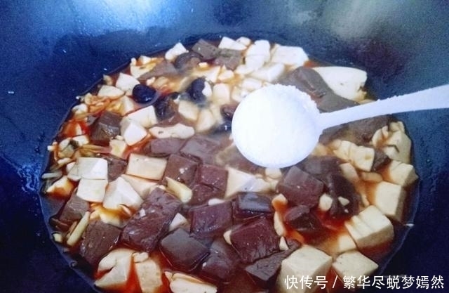 补气|此物被称作“天然黄体酮”,配上鸭血适合女人吃,养血补气还护肤