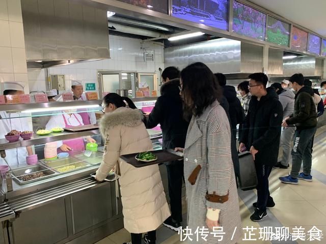 食堂|清华大学的伙食有多好？厨师年年外出学艺，为了吃，高考也值得拼