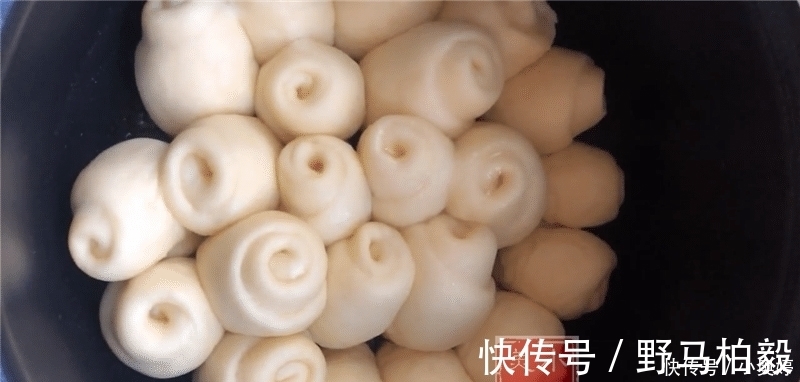 电饭锅也能做馒头! 你知道吗 比蒸出来的香, 学会了给家人分享