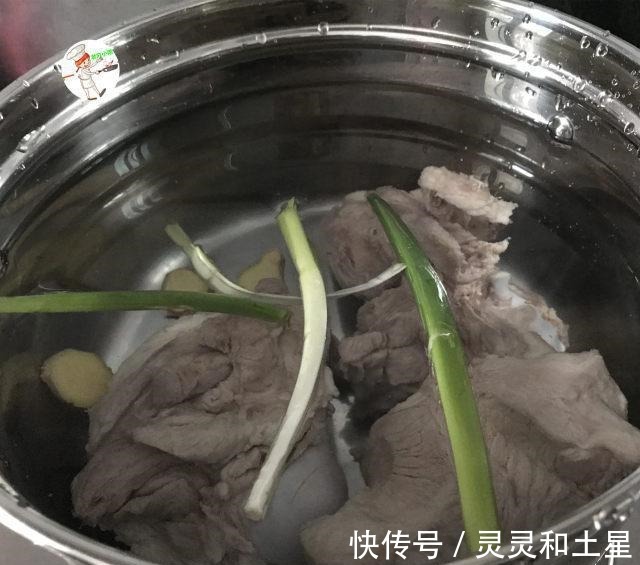 筒骨萝卜汤,软烂入味,汤香肉美!