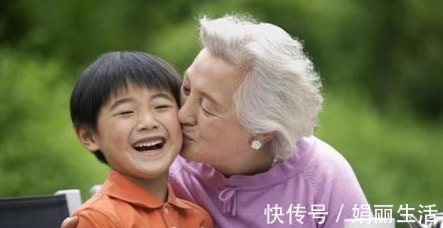 航航|“奶奶,你为什么不住在我们家呀”6旬老人的回答,值得深思