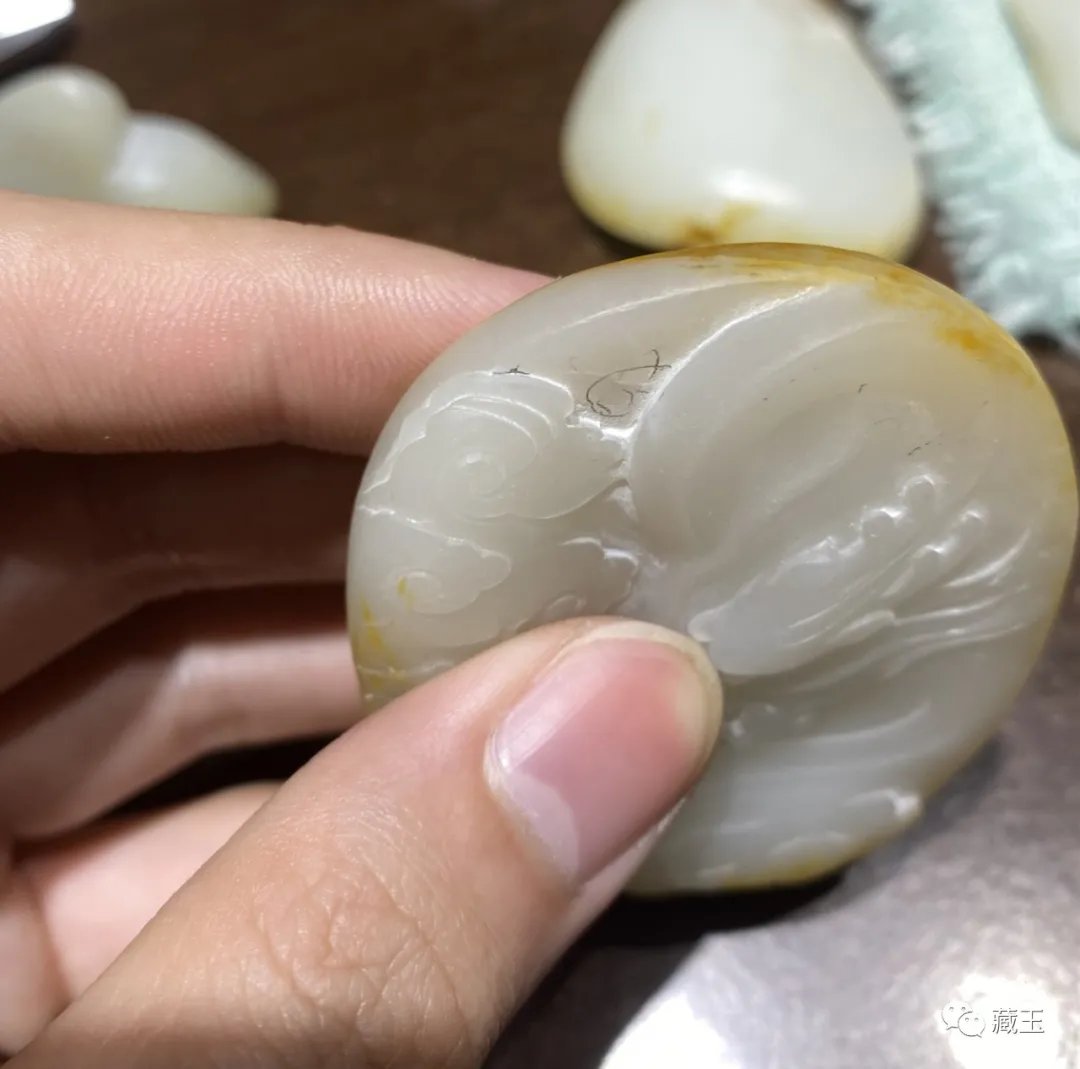 赌性|每一步都惊心动魄，一件玉雕成品的诞生，真的太不省心了