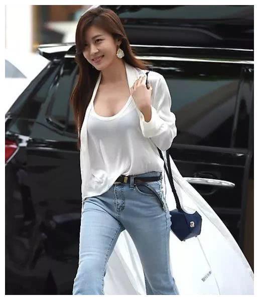 例外|碎花裙子已经多到见怪不怪,但是穿的好看的没几个,小姐姐是例外