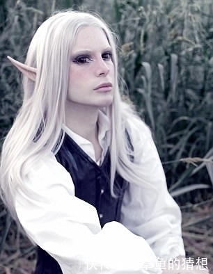 皮肤|男子花23万削尖耳朵漂白皮肤,每月花3万护理只为成现实中精灵