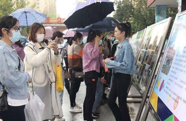 家庭教育|家校相连促绽放，东昌路小学举行家长开放日活动