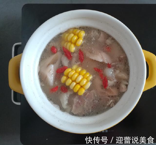 炖猪脚时，只需加入3粒“它”，Q弹软嫩，难怪好吃到飞起！