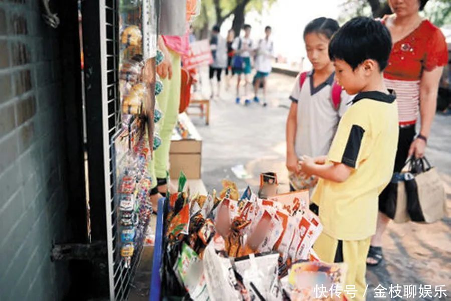 孩子|小学生作文《还不起的债》火了，看完金额，老师你出国躲躲吧！