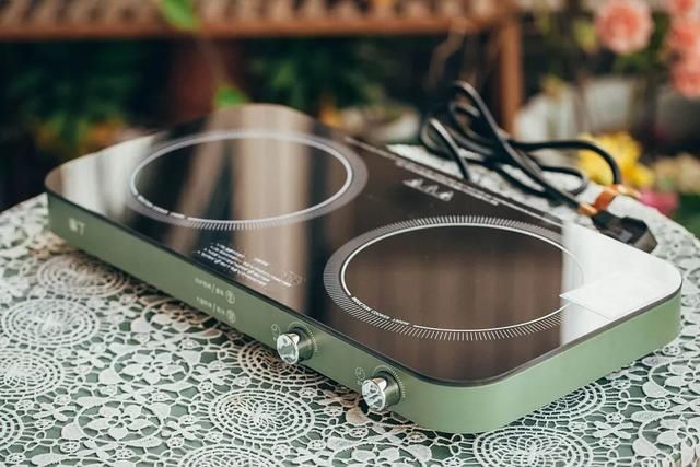 测评｜冬天没什么是一顿火锅解决不了的，若有就再来一顿烧烤