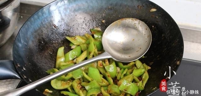 2张豆皮,3个青椒,做出来的青椒豆皮,好吃又美味